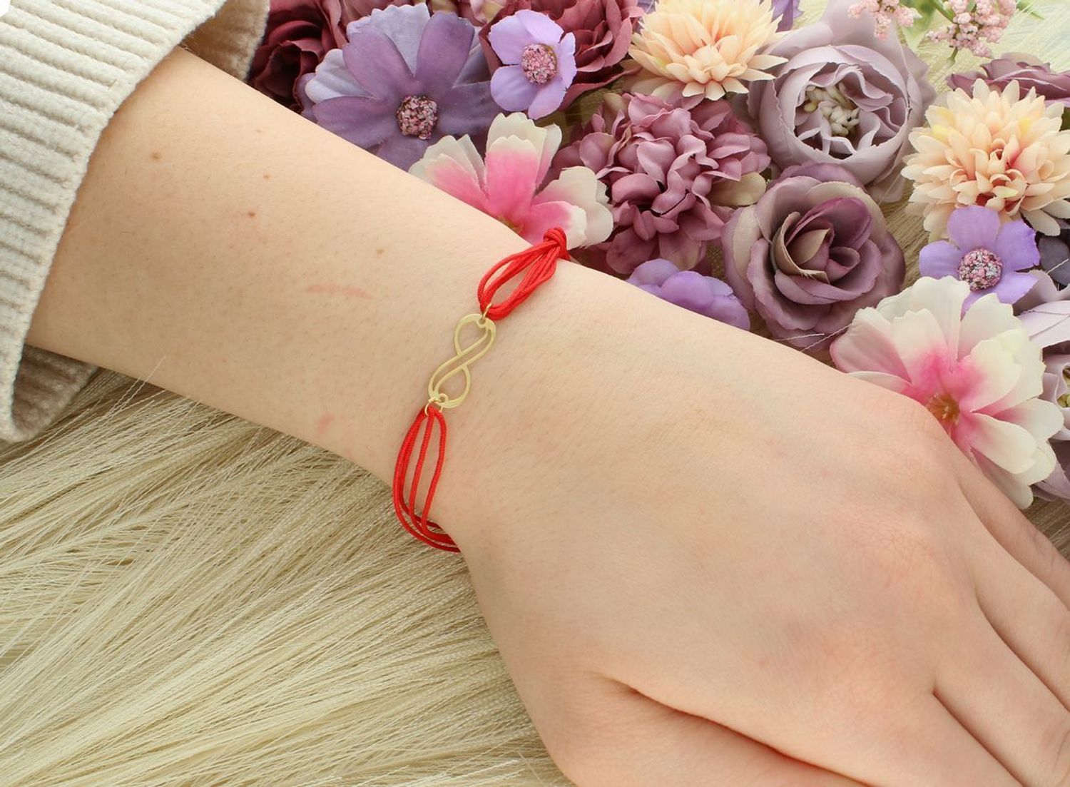 Bransoletka damska na sznureczku czerwonym znak nieskończoności próba 925, 0728559300 Bransoletka damska na czerwonym sznureczku z znakiem nieskończoności, wykonana z próby 925, 1.jpg