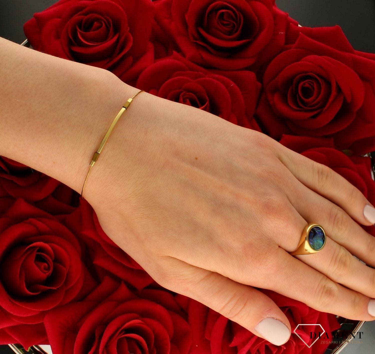 Bransoletka srebrna damska z hematytem pokryta złotem 0728845200. Srebrna bransoletka żyłka z hematytem. Długość bransoletki wynosi wynosi 16 cm i można ją przedłużyć o kolejne 3 cm. Bransoletka posiada wygodne zapięcie na karabińc (3).jpg