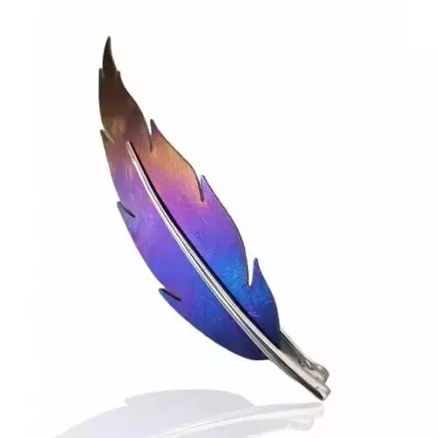 Srebrna broszka 925 tytanowe piórko w fioletowym odcieniu 0737045780. Srebrna broszka piórko. Srebrna broszka tytanowa. Broszka tytanowa w fioletowym odcieniu. Broszka piórko idealna na prezent..jpg