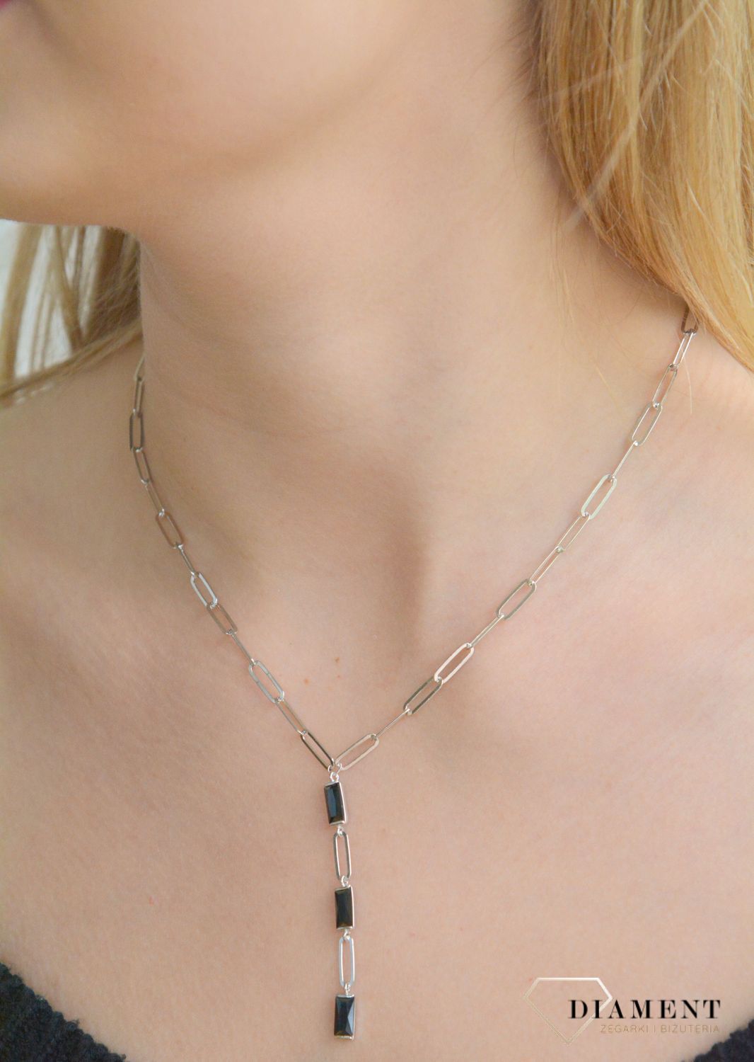 Srebrny naszyjnik damski 925 z czarnymi kamieniami 0747336000. Srebrny naszyjnik damski. Srebrny naszyjnik z kamieniami. Naszyjnik damski z podłużnymi ogniwkami. Naszyjnik z czarnymi kamieniami na prezent (1).jpg