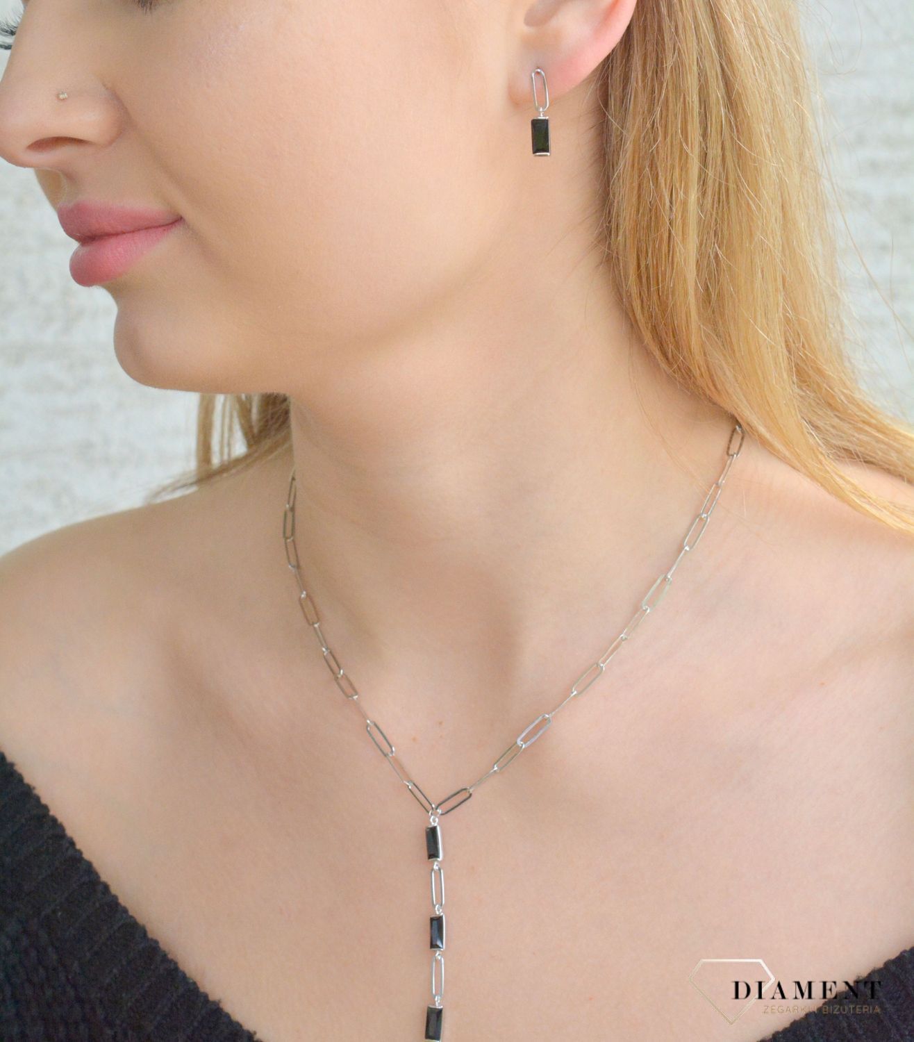 Srebrny naszyjnik damski 925 z czarnymi kamieniami 0747336000. Srebrny naszyjnik damski. Srebrny naszyjnik z kamieniami. Naszyjnik damski z podłużnymi ogniwkami. Naszyjnik z czarnymi kamieniami na prezent (1).jpg