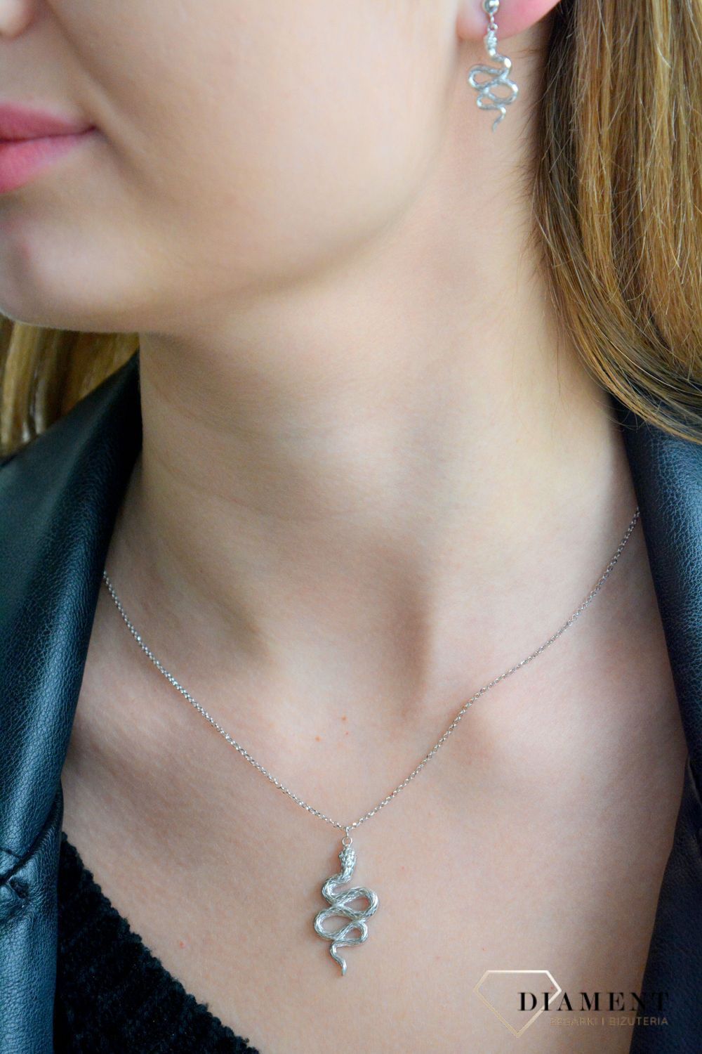 Srebrny naszyjnik damski celebrytka wąż 42 cm. Naszyjnik srebrny damski. Naszyjnik damski celebrytka. Srebrna celebrytka z żmiją. Naszyjnik z wężem na prezent dla kobiety..jpg