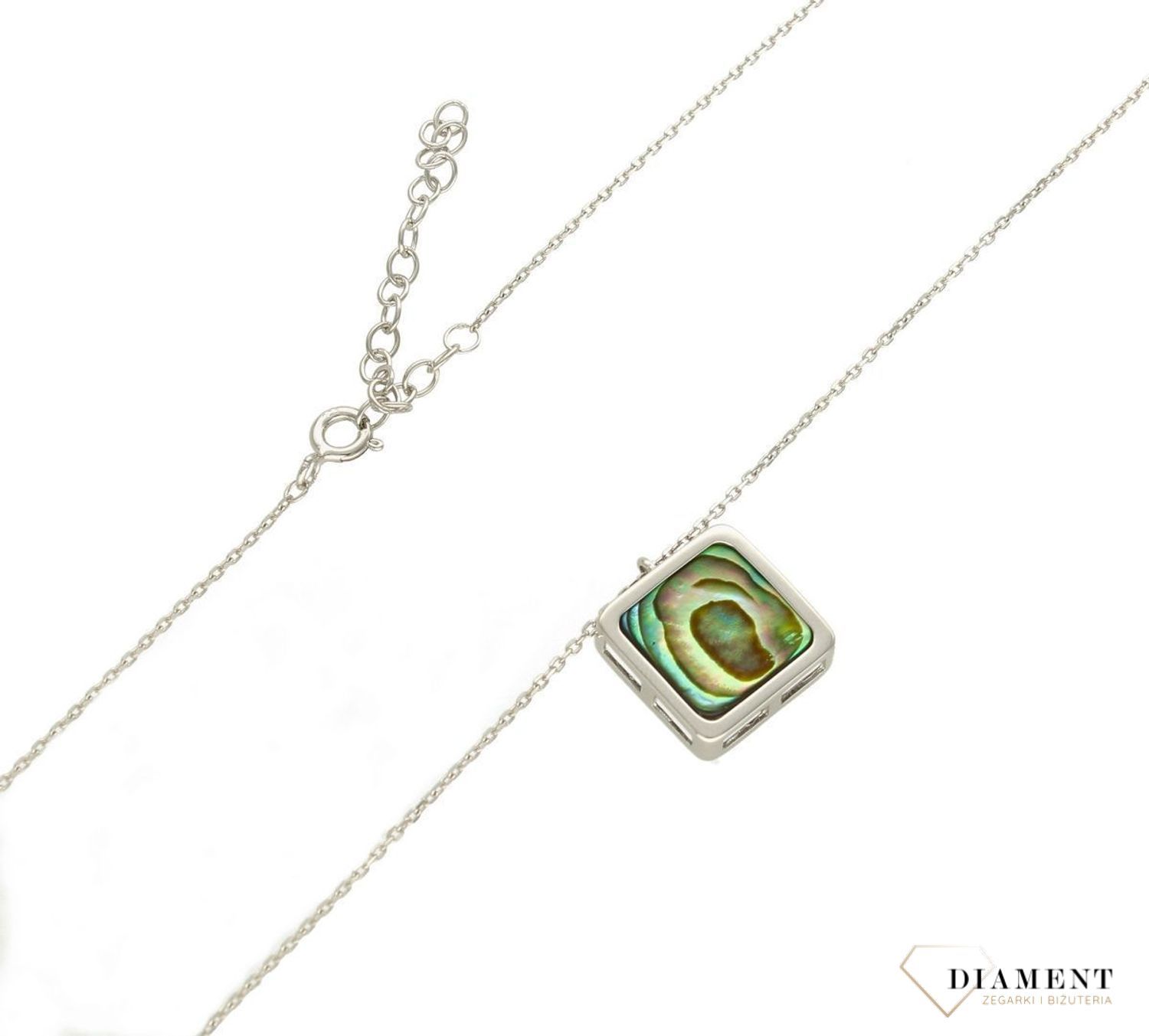 Srebrny naszyjnik damski z kwadratową muszlą 0757160400. Naszyjnik srebrny z muszlą naturalną o kwadratowym kształcie. Naszyjnik wykonany z najwyższej próby srebra 925. Jest idealnym pomysłem na prezent (1).jpg