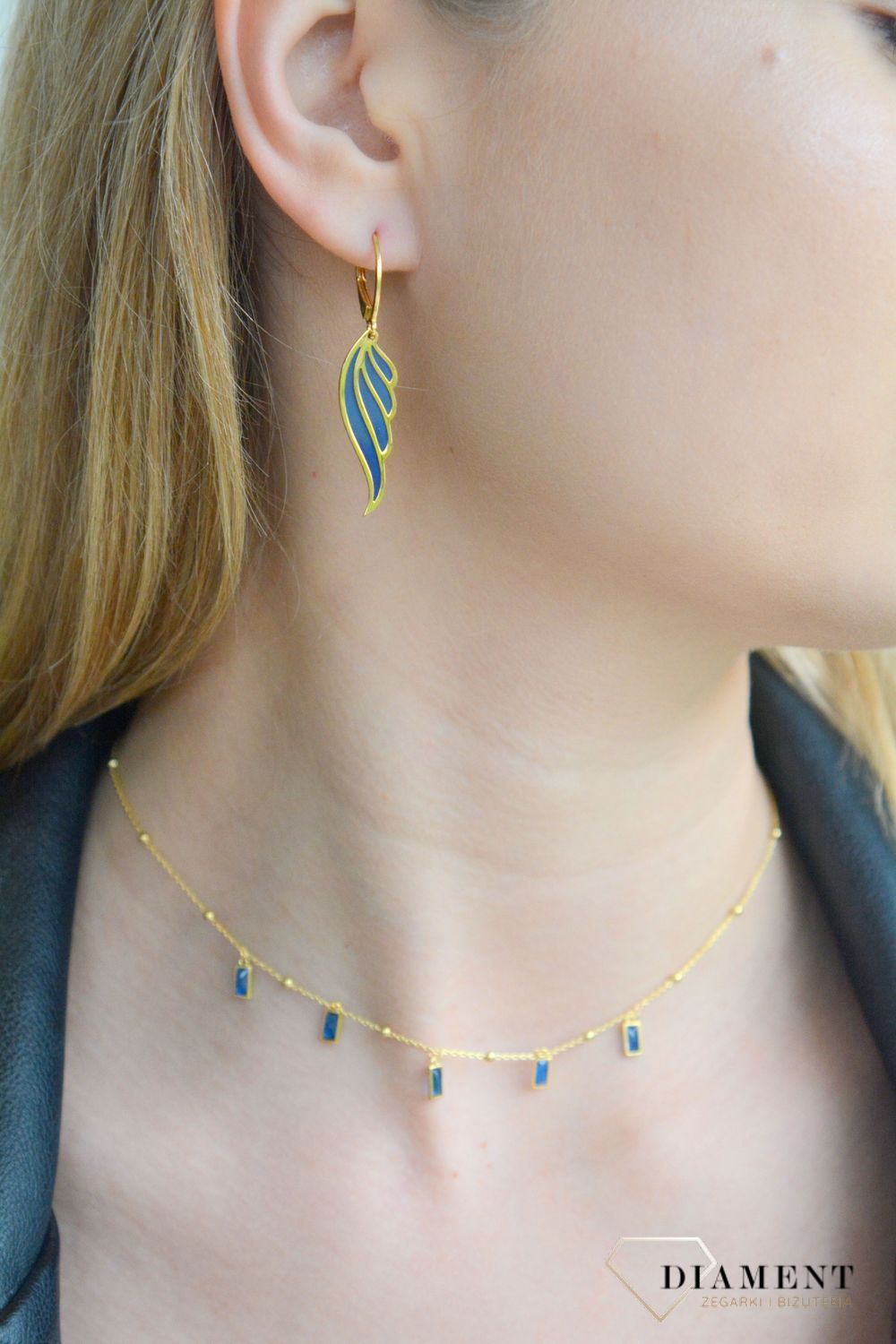 Srebrny naszyjnik damski 925 celebrytka pozłacana z niebieskimi cyrkoniami 0758241300. Srebrny naszyjnik damski. Srebrny naszyjnik pozłacany. Naszyjnik damski pokryty złotem. Naszyjnik celebrytka z niebieskimi cyrkoniami na prezent..jpg