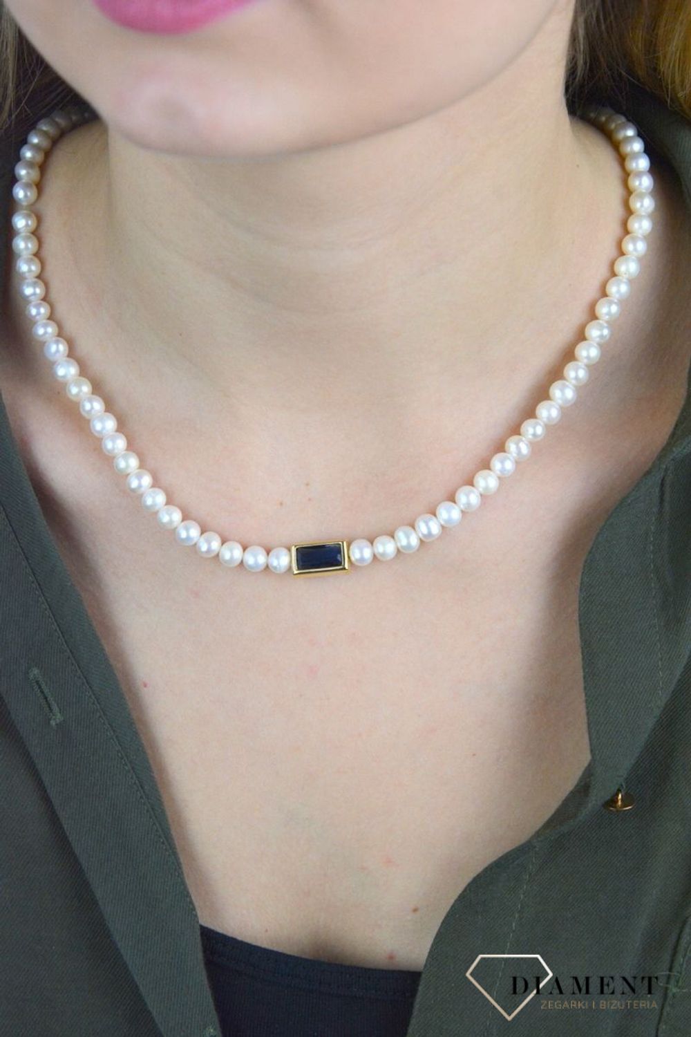 Naszyjnik kolia srebrna pozłacana z pereł naturalnych szafir 0758647702. Elegancki naszyjnik z pereł hodowlanych to wyraz klasyki idealnej na co dzień, jak i do wieczorowych stylizacji. Naszyjnik ozdobiony ka.jpg