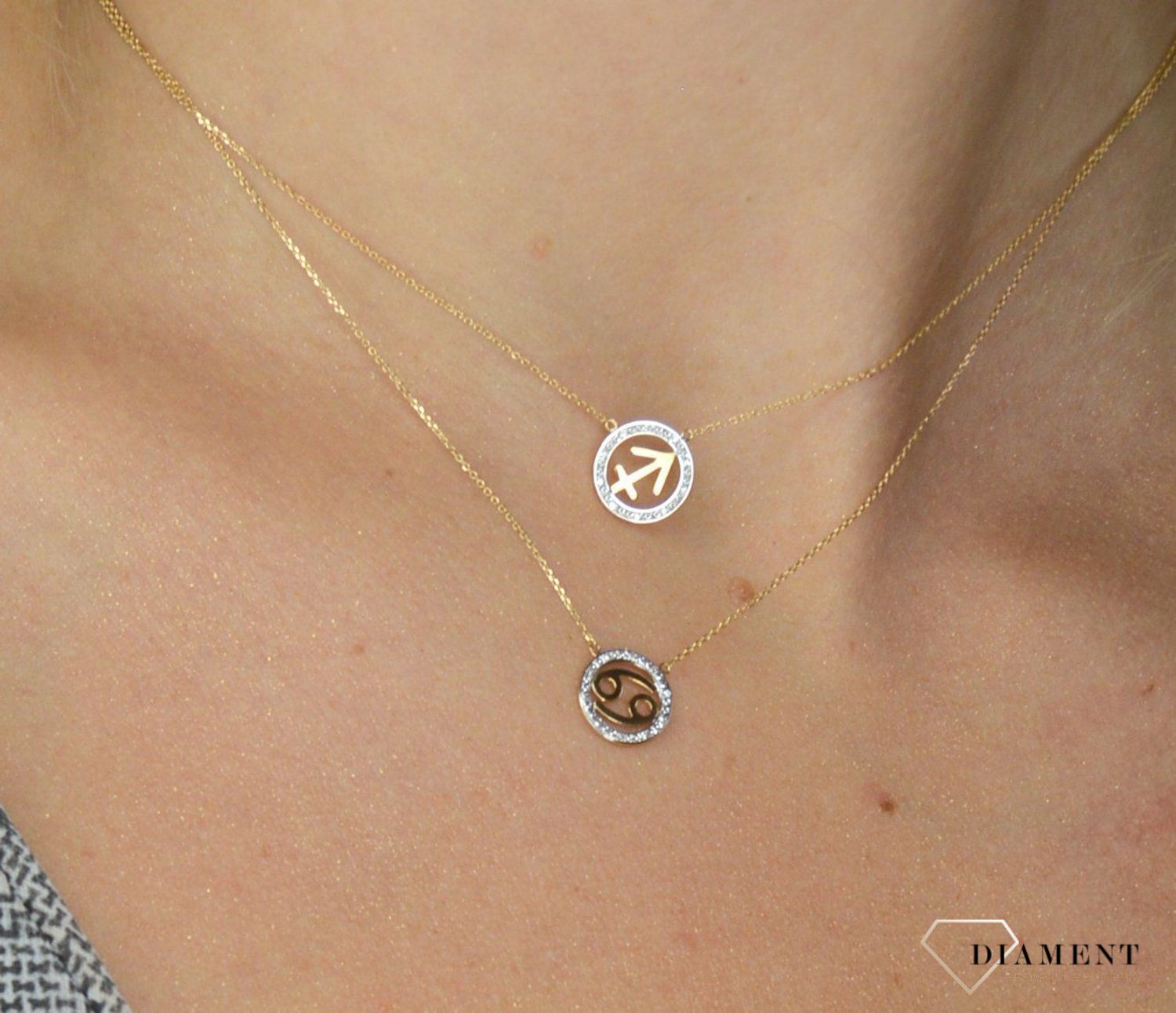 Złoty naszyjnik z brylantami znak zodiaku Strzelec N07635YC.jpg