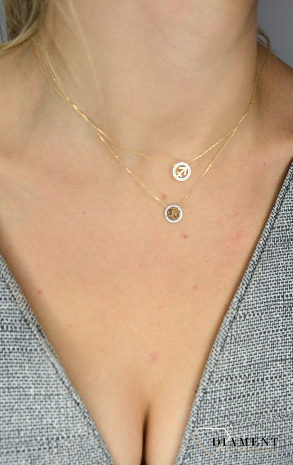 Złoty naszyjnik z brylantami znak zodiaku Strzelec N07635YC.jpg