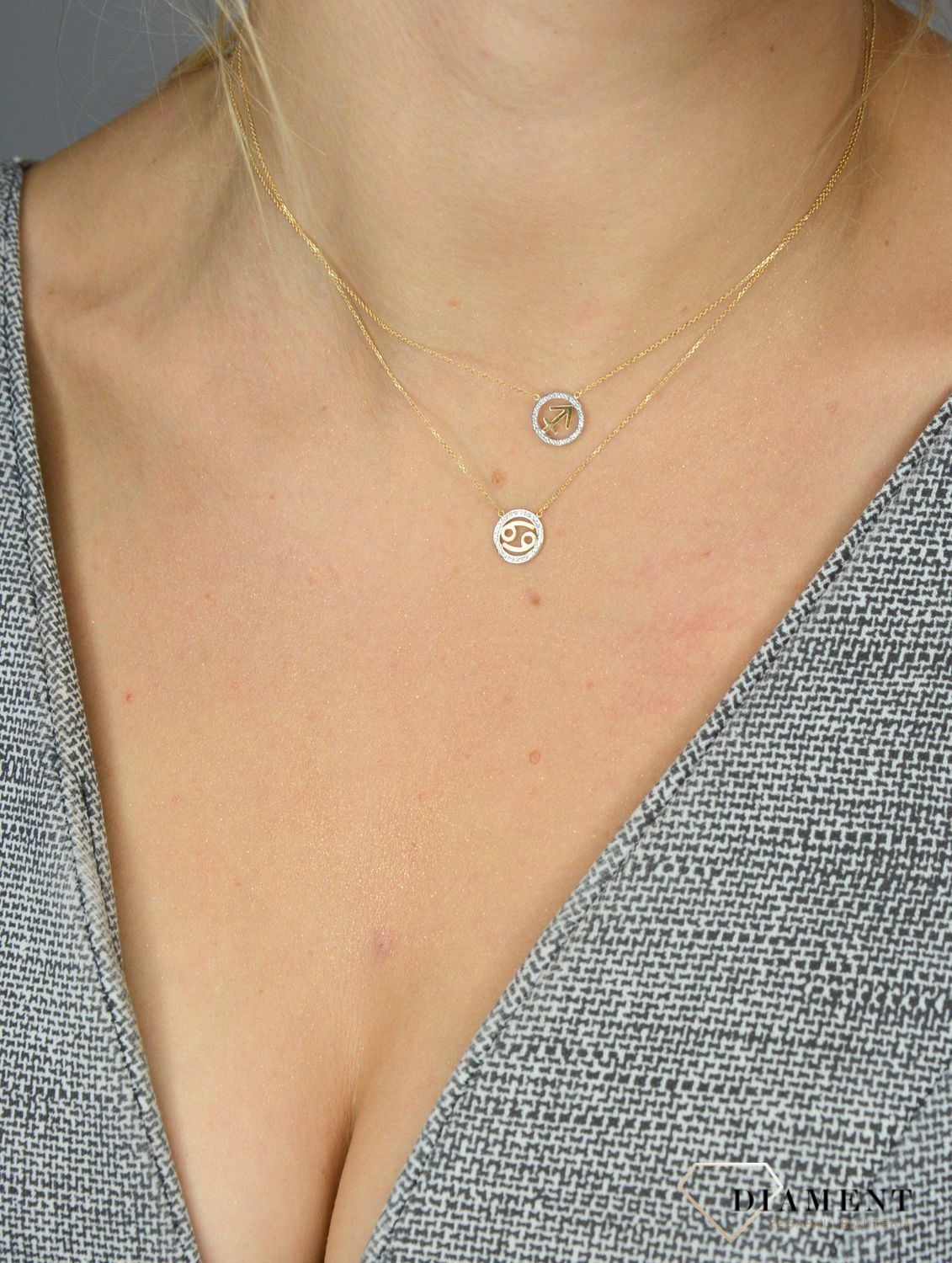 Złoty naszyjnik z brylantami znak zodiaku Strzelec N07635YC.jpg