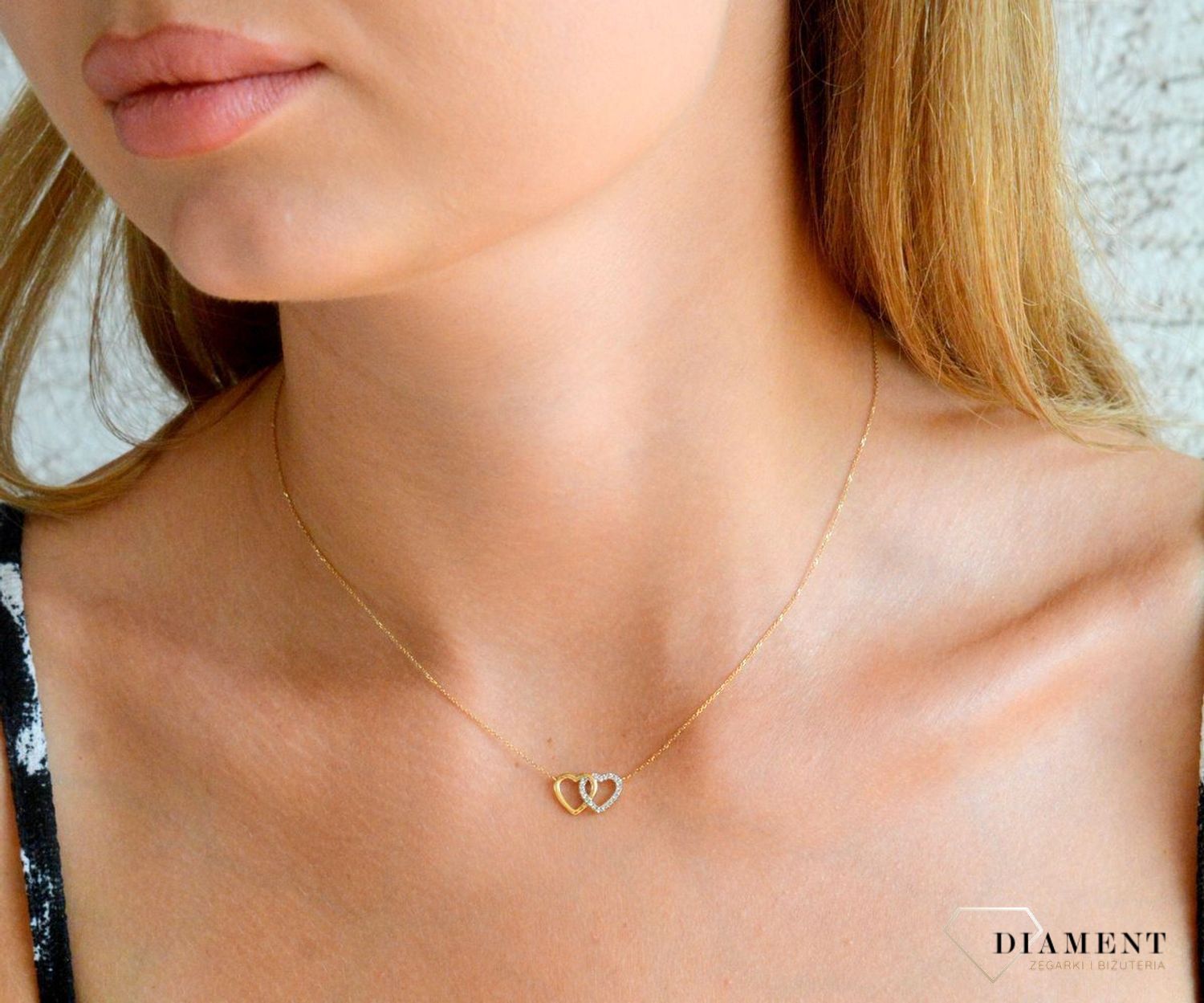 Złoty naszyjnik damski 585 serca z diamentami HSI 0,05ct20 N03998YC 0800017408. Złoty naszyjnik damski z diamentami. Naszyjnik damski złoty z diamentami. Naszyjnik celebrytka złota serca z diamentami. Naszyjnik z diamentami dla kobie.jpg