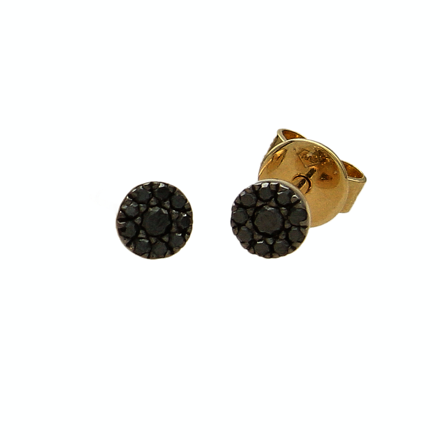 Kolczyki złote DIAMENT 585 diamenty 0800017545. Kolczyki wykonane zostały z żółtego złota, ozdobione pięknie umocowanymi czarnymi brylantami. Zapinane na zapięcie typu sztyfty.png
