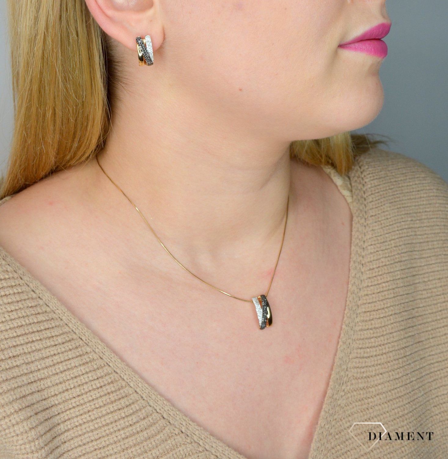 Kolczyki złote DIAMENT czarne i białe 0,13ctE73625YA  Kolczyki złote z brylantami✓ Złote kolczyki z brylantami 73625E001-G1Q2.jpg