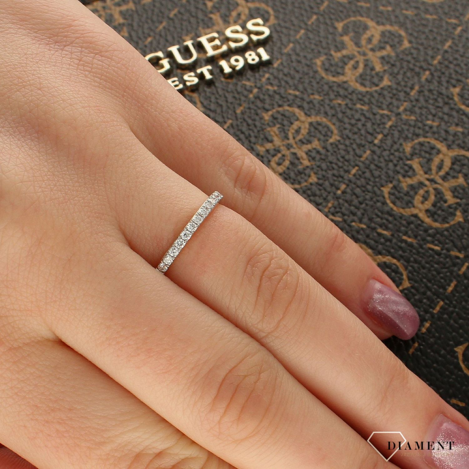 Złoty pierścionek z diamentami „Wysadzana Obrączka” 585 – rozmiar 13.jpg