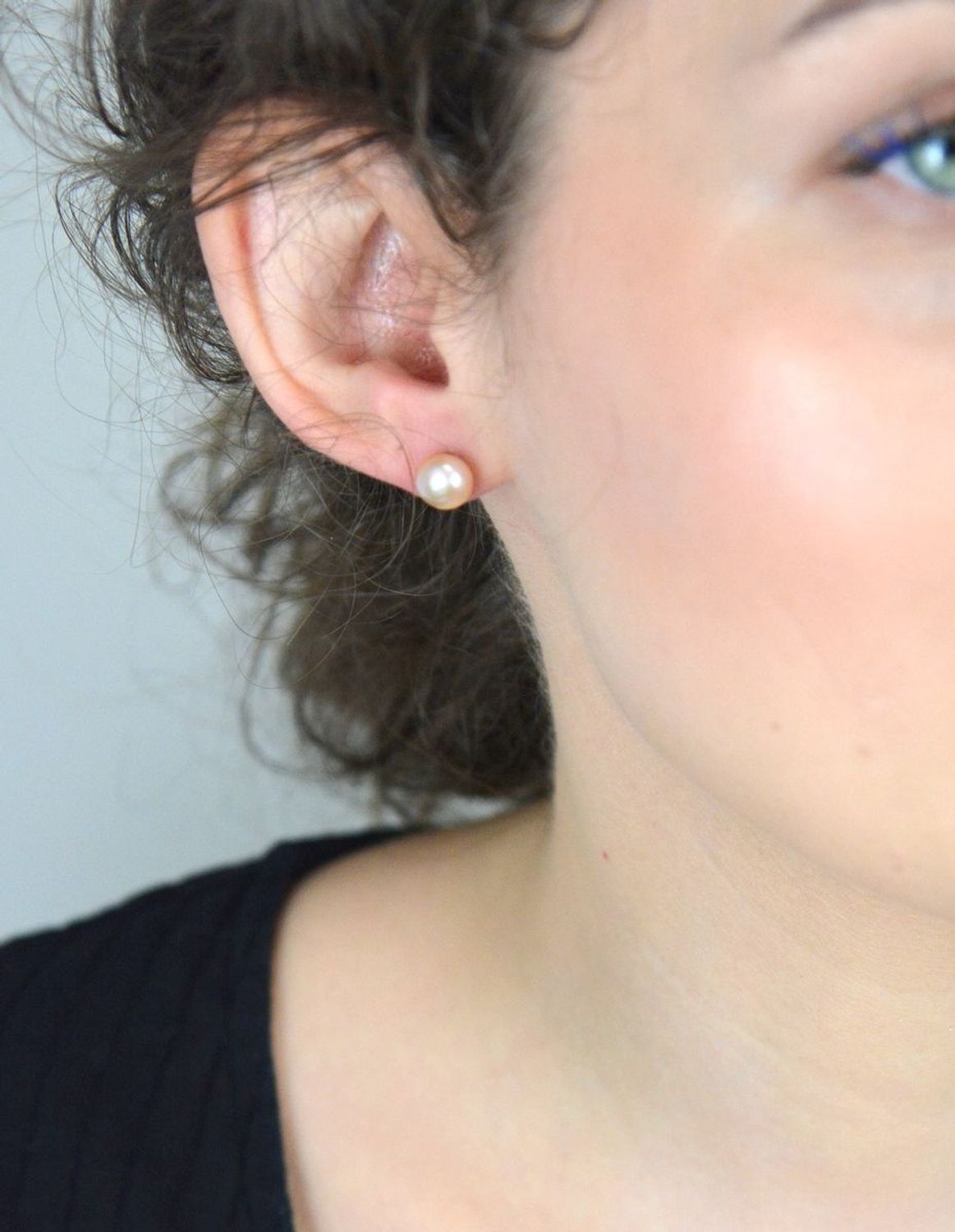 Srebrne kolczyki damskie Perła naturalna 8 mm 0817860008. Srebrne kolczyki damskie 925 wkrętki Perła 8 mm 0817160008. Srebrne kolczyki damskie 925 wkrętki z perełką naturalną. Srebrne kolczyki 1.jpg