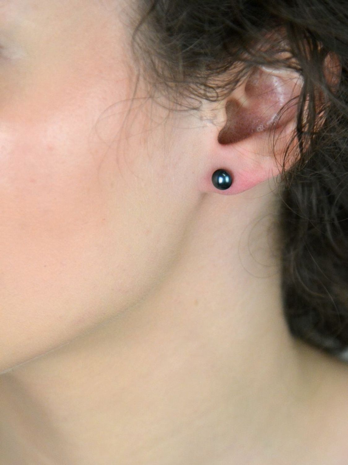 Srebrne kolczyki damskie Perła hodowlana 7 mm 0817960001. Srebrne kolczyki damskie 925 wkrętki z perełką hodowlaną. Srebrne kolczyki zostały wykonane z najwyższej jakości srebra próby 925.1.jpg