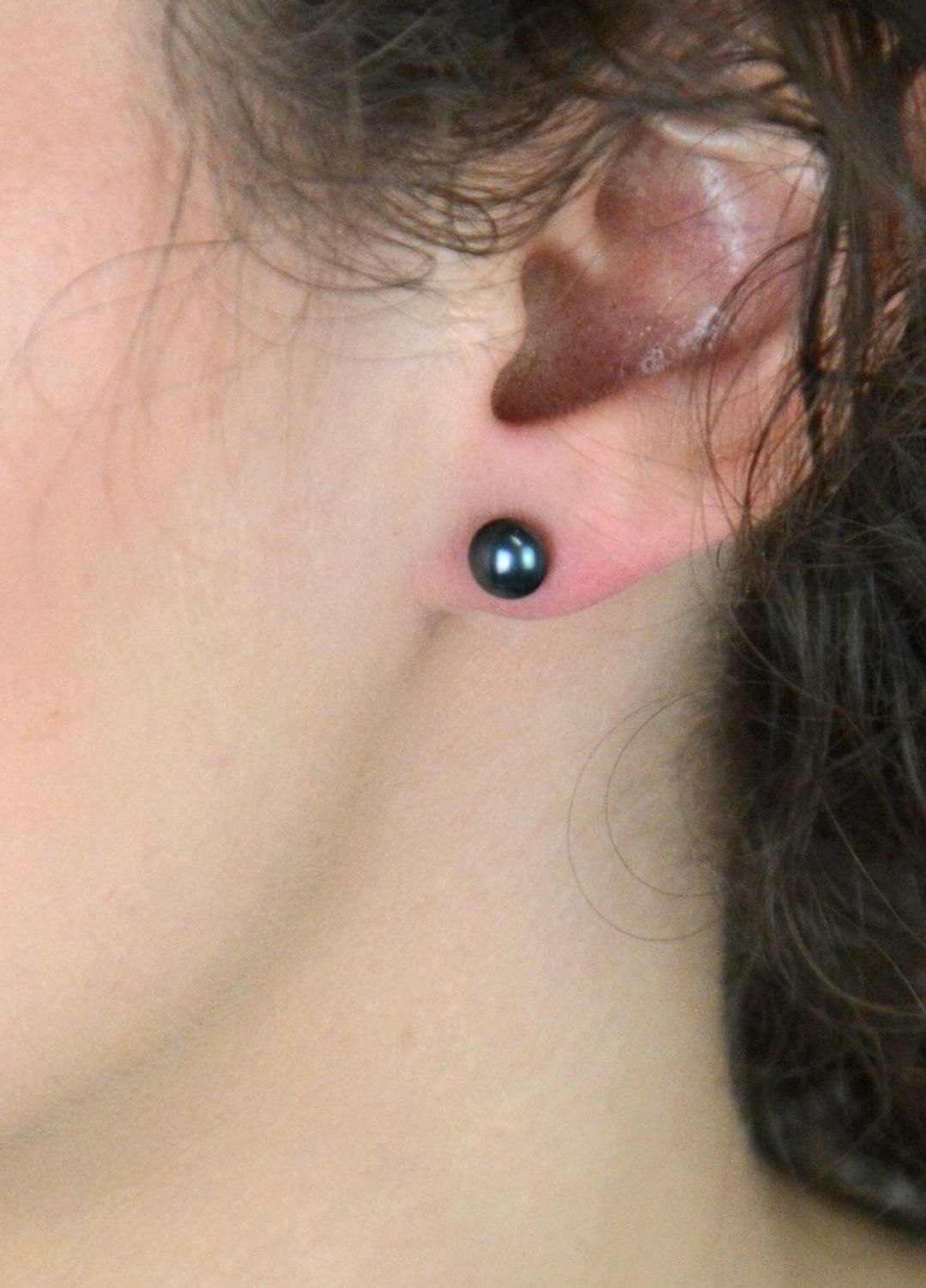 Srebrne kolczyki damskie Perła hodowlana 7 mm 0817960001. Srebrne kolczyki damskie 925 wkrętki z perełką hodowlaną. Srebrne kolczyki zostały wykonane z najwyższej jakości srebra próby 925.1.jpg