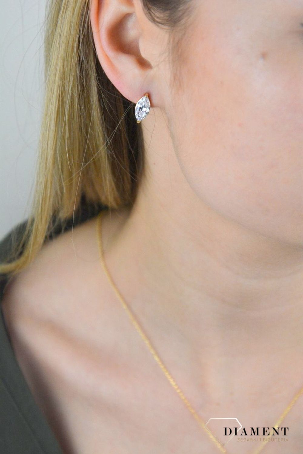 SREBRNE KOLCZYKI POZŁACANE Z CYRKONIĄ SPARKLE PRZY UCHU 0818154000 (2).jpg