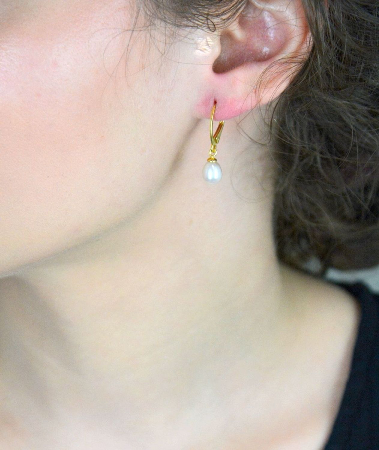 Kolczyki srebrne z perłą hodowlaną 7 mm pokryte złotem 0912863796.jpg