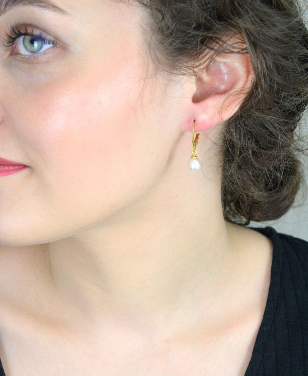 Kolczyki srebrne z perłą hodowlaną 7 mm pokryte złotem 0912863796.jpg