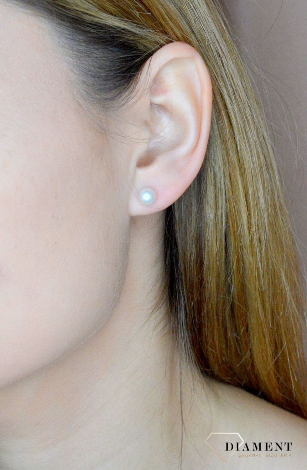 Srebrne kolczyki damskie 925 wkrętki z perłą naturalną 0917160001. Srebrne kolczyki damskie idealne na prezent dla kobiety. Srebrne kolczyki wkrętki. Srebrne kolczyki z perłą. Srebrne kolczyki z mleczną perłą..jpg