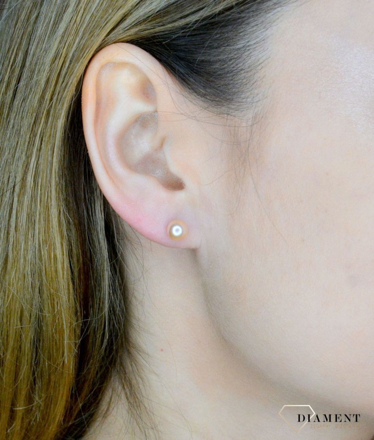 Srebrne kolczyki damskie 925 delikatne wkrętki z perłą naturalną 0917860001.  Srebrne kolczyki damskie idealne na prezent dla kobiety. Srebrne kolczyki wkrętki. Srebrne kolczyki z perłą. Srebrne kolczyki z bladoróżową perłą..jpg