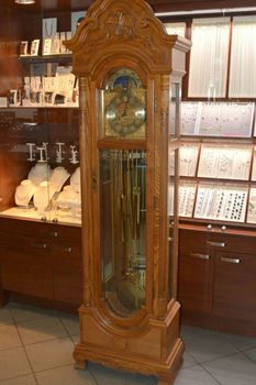 Zegar stojący wahadłowy marki Adler 10017D ✓ Zegar mechaniczny stojący Adler ✓  Zegary mechaniczne stojące ✓  Zegary drewniane podłogowe. Duże zegary drewniane do salonu.  (15).JPG