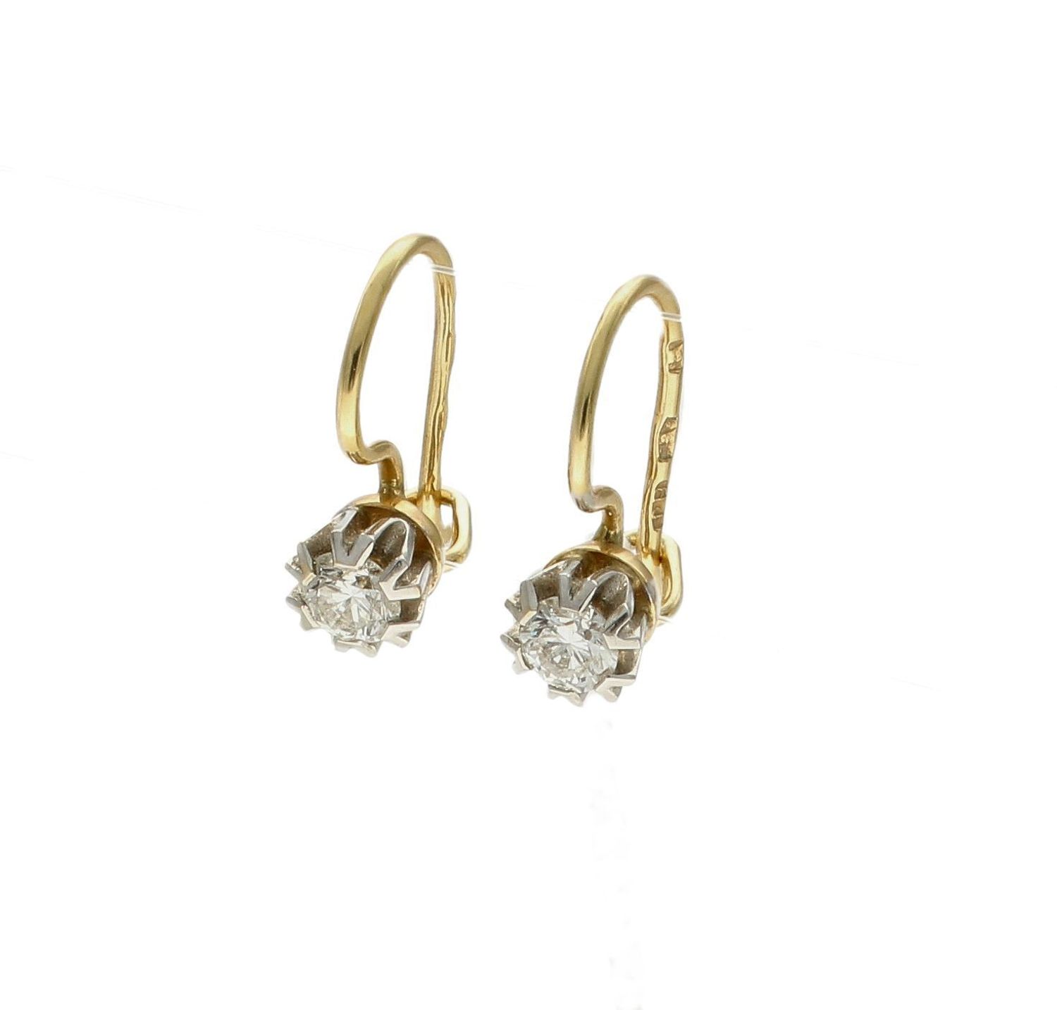 Złote kolczyki damskie wiszące 585 z diamentami 10860 Kolczyki WSI 0,39ct2 W-275K Złote kolczyki wykonane z żółtego złota próby 585 o okrągłym kształcie. Biżuteria z 2 brylantami o łącznej masie 0,39 ct, barwie W i czystości S.jpg