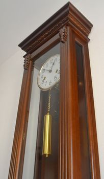 Zegar wiszący mechaniczny Adler 11000W – elegancki zegar z kurantem 31-dniowym (7).JPG
