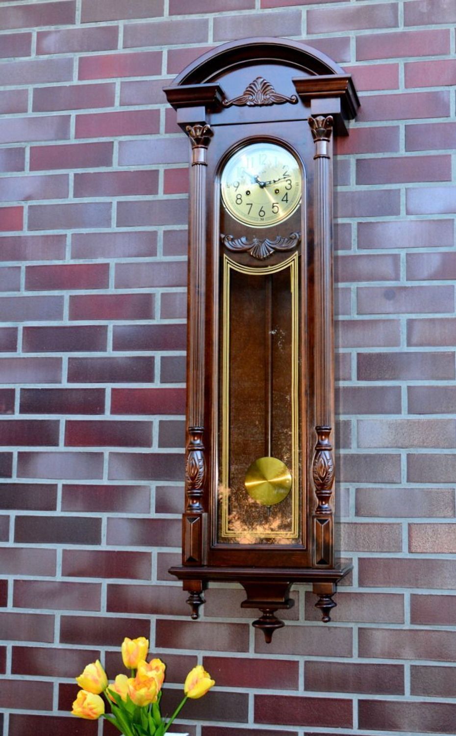 Duży zegar wiszący mechaniczny Adler 11022W Drewno orzech. Zegar mechaniczny. 31 dniowy mechanizm, skrzynka drewniana, bije pełne godziny i w pół do godziny.  (6).JPG