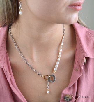 Naszyjnik damski Swarovski Coeur De Lion perła słodkowodna 1104101426. Biżuteria idealna zarówno na eleganckie, jak i niezobowiązujące okazje, ten naszyjnik wykonany jest z pereł Swarovskiego®,  Jest idealnym wyborem na każde dni .JPG