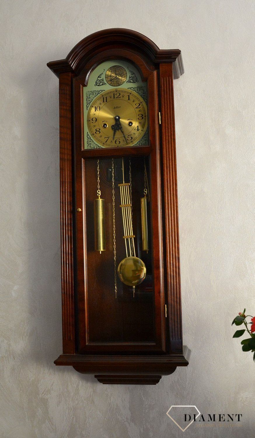 Zegar ścienny drewniany wiszący mechaniczny Adler nakręcany 11070W to zegar drewniany wiszący z wahadłem idealny do stylowych, drewnianych wnętrz (1).JPG