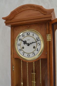 Zegar wiszący mechaniczny Adler 11076D – klasyczna elegancja w jasnym dębie (5).JPG