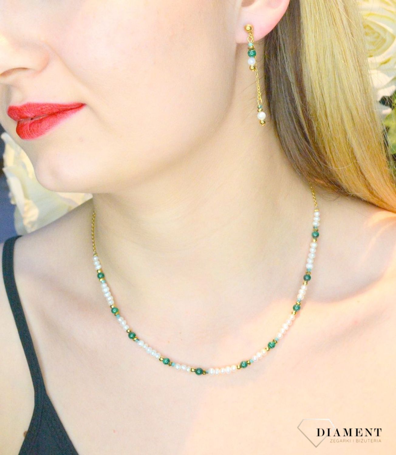 Naszyjnik damski Swarovski Coeur De Lion perła słodkowodna, malachit 4251588327720.  Biżuteria idealna zarówno na eleganckie, jak i niezobowiązujące okazje, ten naszyjnik wykonany jest z połyskujących kryształów.jpg