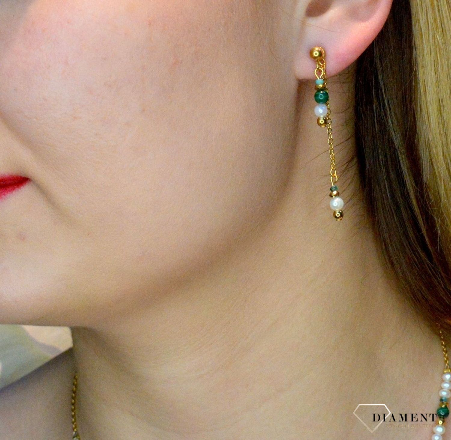 Kolczyki damskie Swarovski Coeur De Lion perła słodkowodna, malachit 1108210500. Piękne kolczyki  zdobione kryształami Swarovski oraz kamieniami takimi jak malachit i perła słodkowodna. Kolczyki możnanosić na dw1.jpg