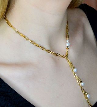Złoty naszyjnik damski Coeur De Lion z perłami słodkowodnymi 1112101416.  Biżuteria idealna zarówno na eleganckie, jak i niezobowiązujące okazje (5).JPG