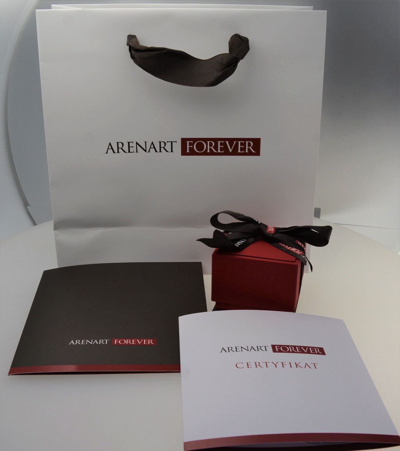 Złoty pierścionek z diamentem próba 585  Klasyka z brylantem  1141712.jpg