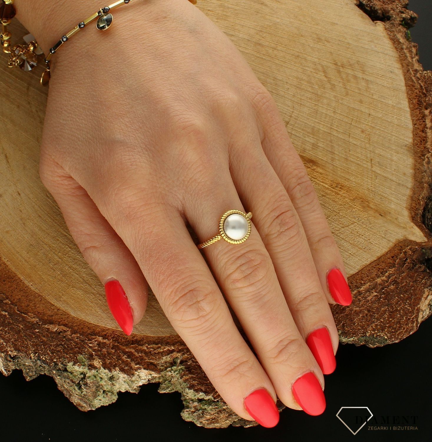 Srebrny pierścionek pozłacany Ti Sento z Perłą 12295YP rozmiar 16. Srebrny pierścionek damski. Srebrny pierścionek pokryty złotem. Pierścionek pozłacany damski z perłą. Pierścionek idealny na prezent Ti Sento (3).jpg