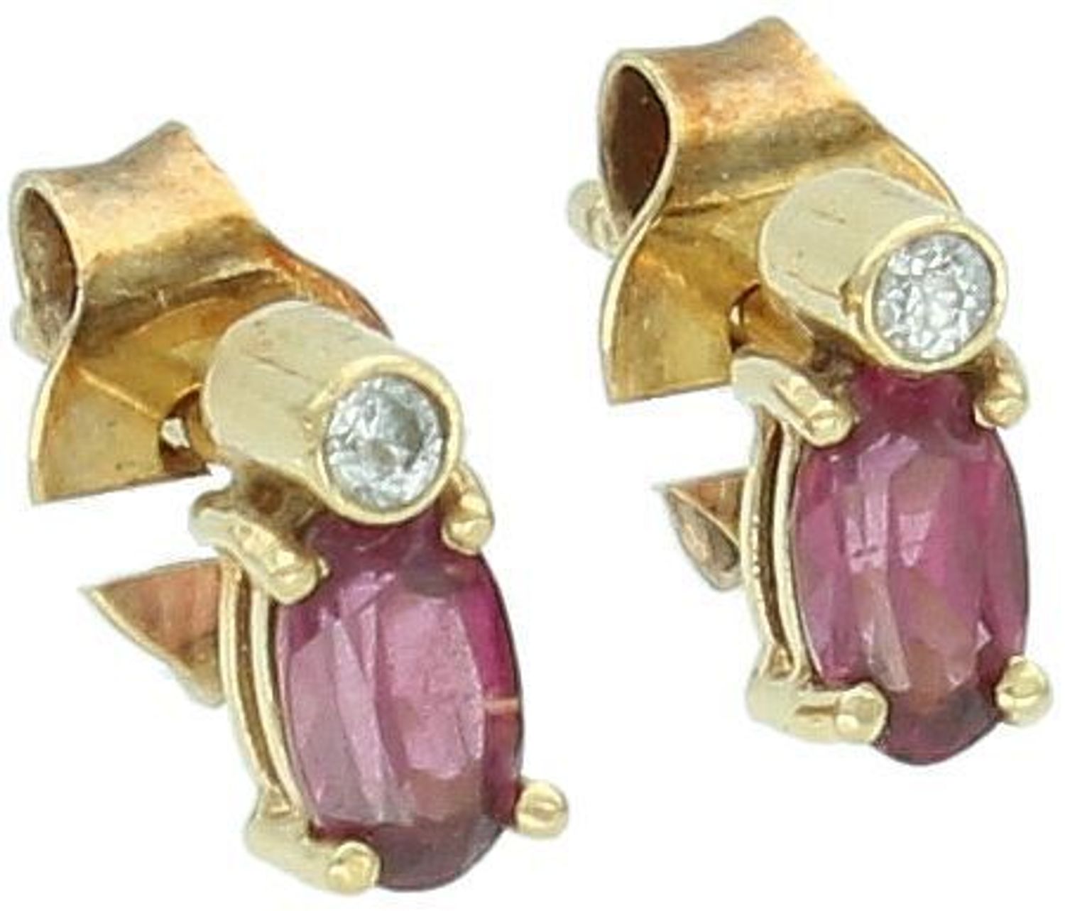 Złote kolczyki 585 fioletowa i biała cyrkonia KLC-000000-493-585 Złote kolczyki na sztyft to elegancka biżuteria, która przyciąga wzrok subtelnym blaskiem. Wykonane z wysokiej 1.jpg