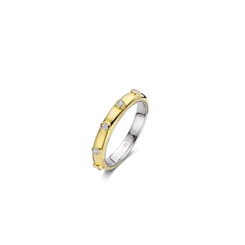Damski pierścionek srebrny pokryty złotem TI SENTO Białe kamienie otulone złotem 12316ZY. Damski pierścionek wykonany z najwyższej próby rodowanego srebra 925 pokrytego żółtym złotem. Biżuteria marki TI SENTO, idealny pomysł na prez.webp