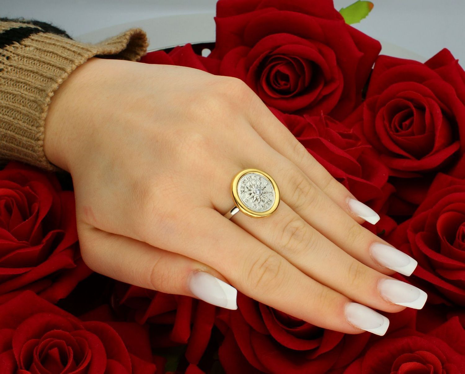 Pierścionek damski TI SENTO srebro 925 12334ZY Podkreśl swoją wyjątkowość dzięki pierścionkowi TI SENTO Milano – model 12334ZY to połączenie nowoczesnego wzornictwa z ponadczasową elegancją. 1.jpg