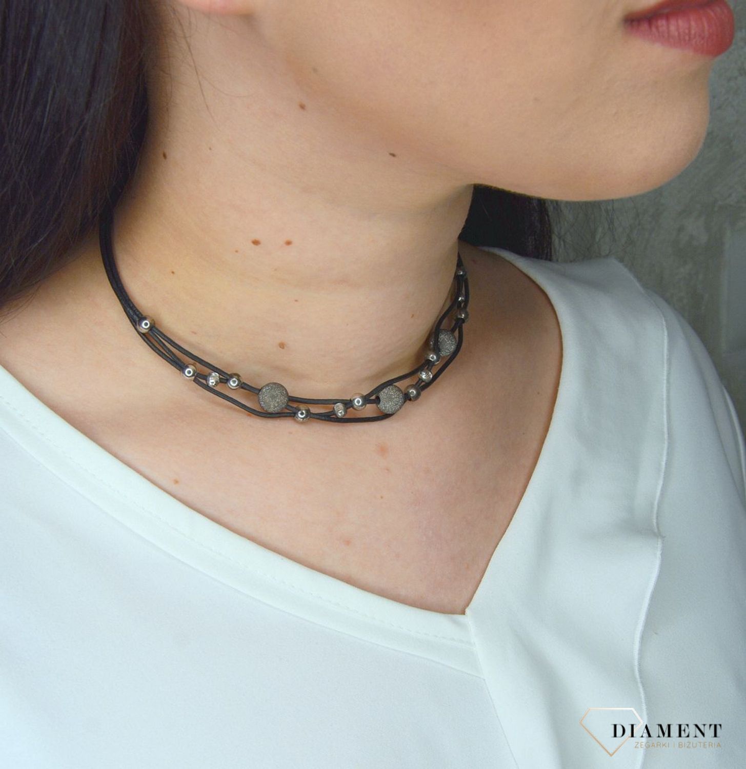 Naszyjnik rzemyk czarny z ozdobnymi kuleczkami 1411400321.jpg