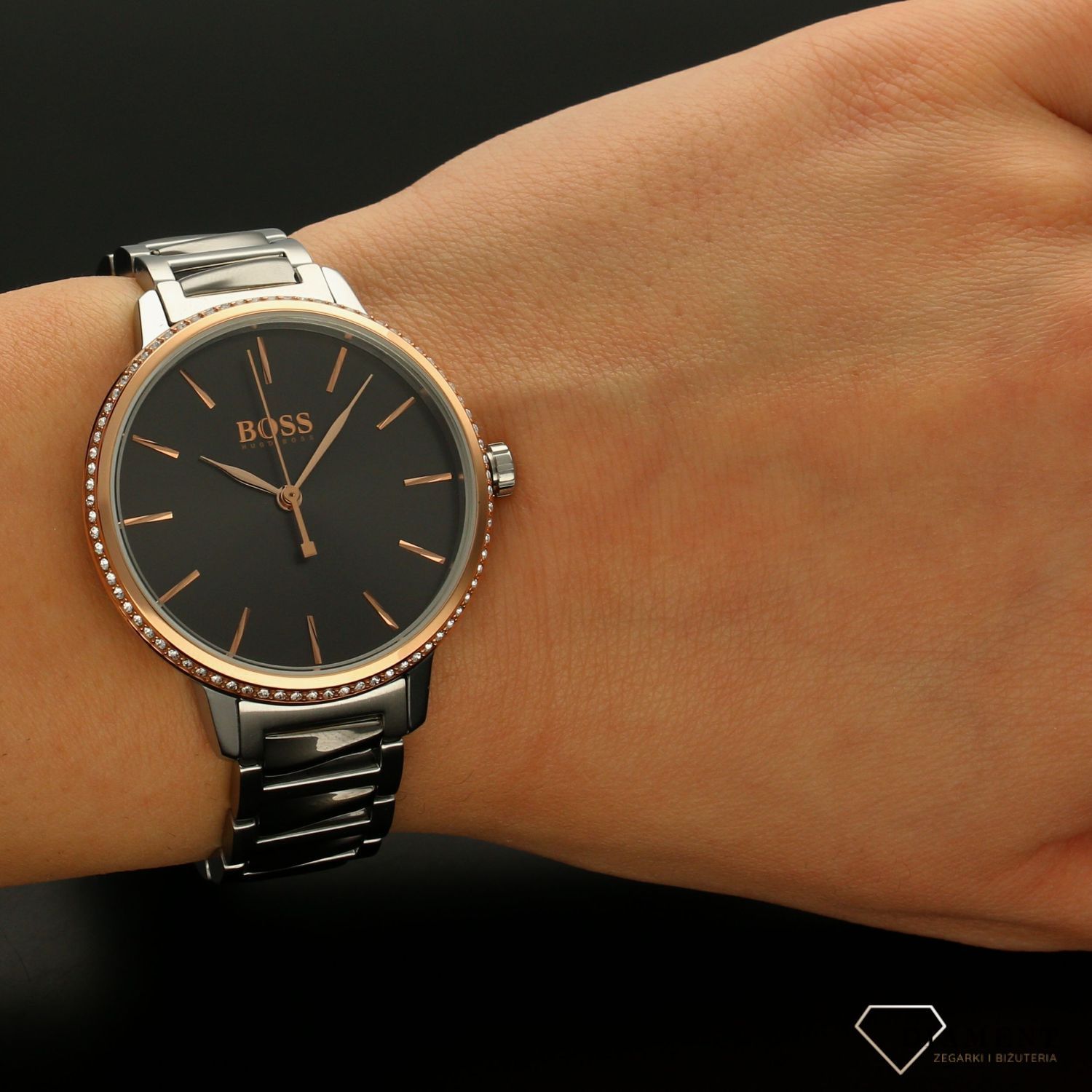 Zegarek damski Hugo Boss na bransolecie Singnature 'Ciemne szkiełka' 1502569l.jpg