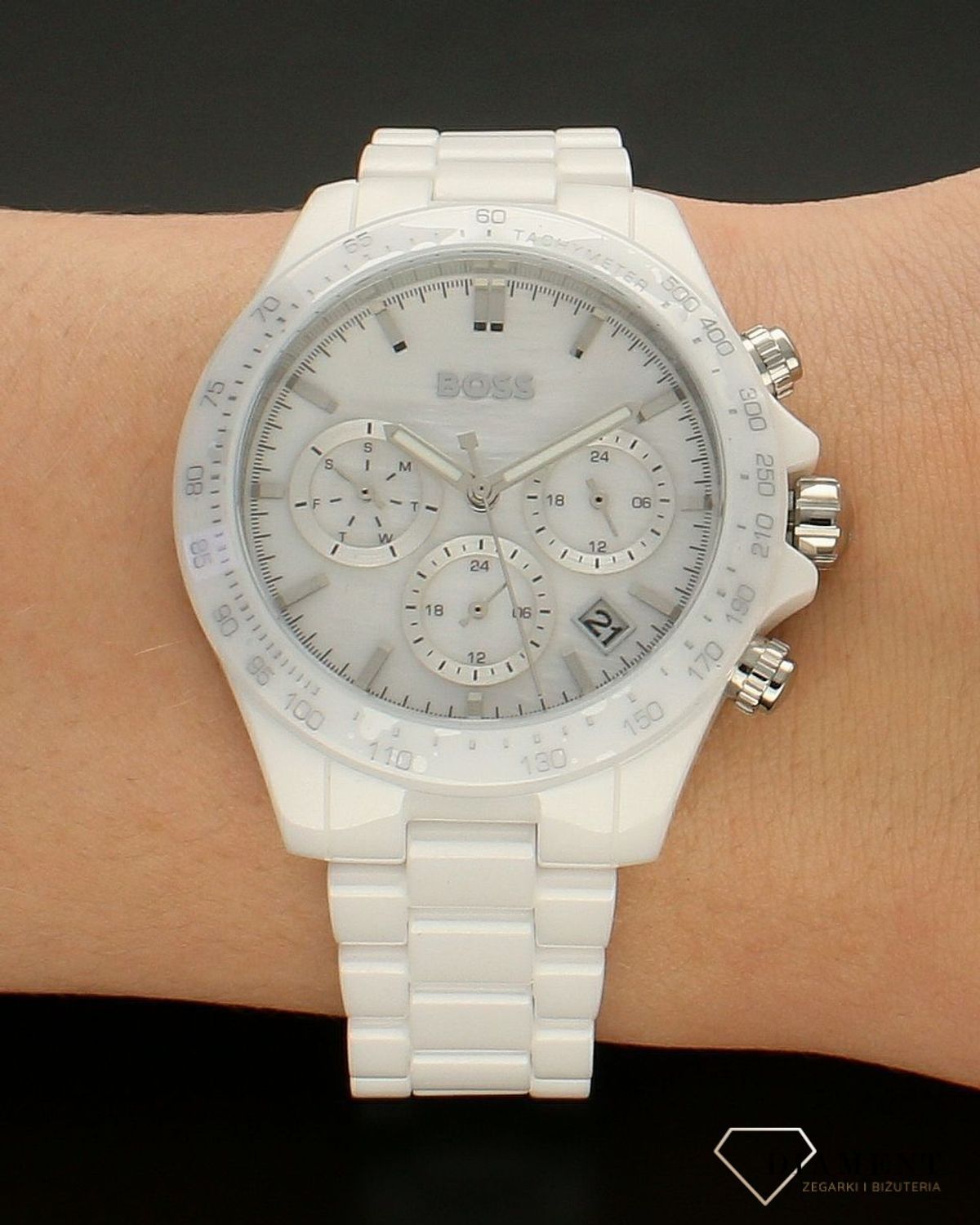 Zegarek damski HUGO BOSS Novia 1502630 Ceramiczny zegarek. Zegarek damski z perłową tarczą. Zegarek damski biały. Zegarek damski Hugo Boss ceramiczny. Zegarek Hugo Boss idealny na prezent dla kobiety..jpg