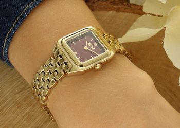 Zegarek damski Hugo Boss 1502824 Mae Petite – elegancki model ze stali chirurgicznej z mechanizmem Seiko Instruments. Delikatny, stylowy i odporny na zachlapania.3.jpg