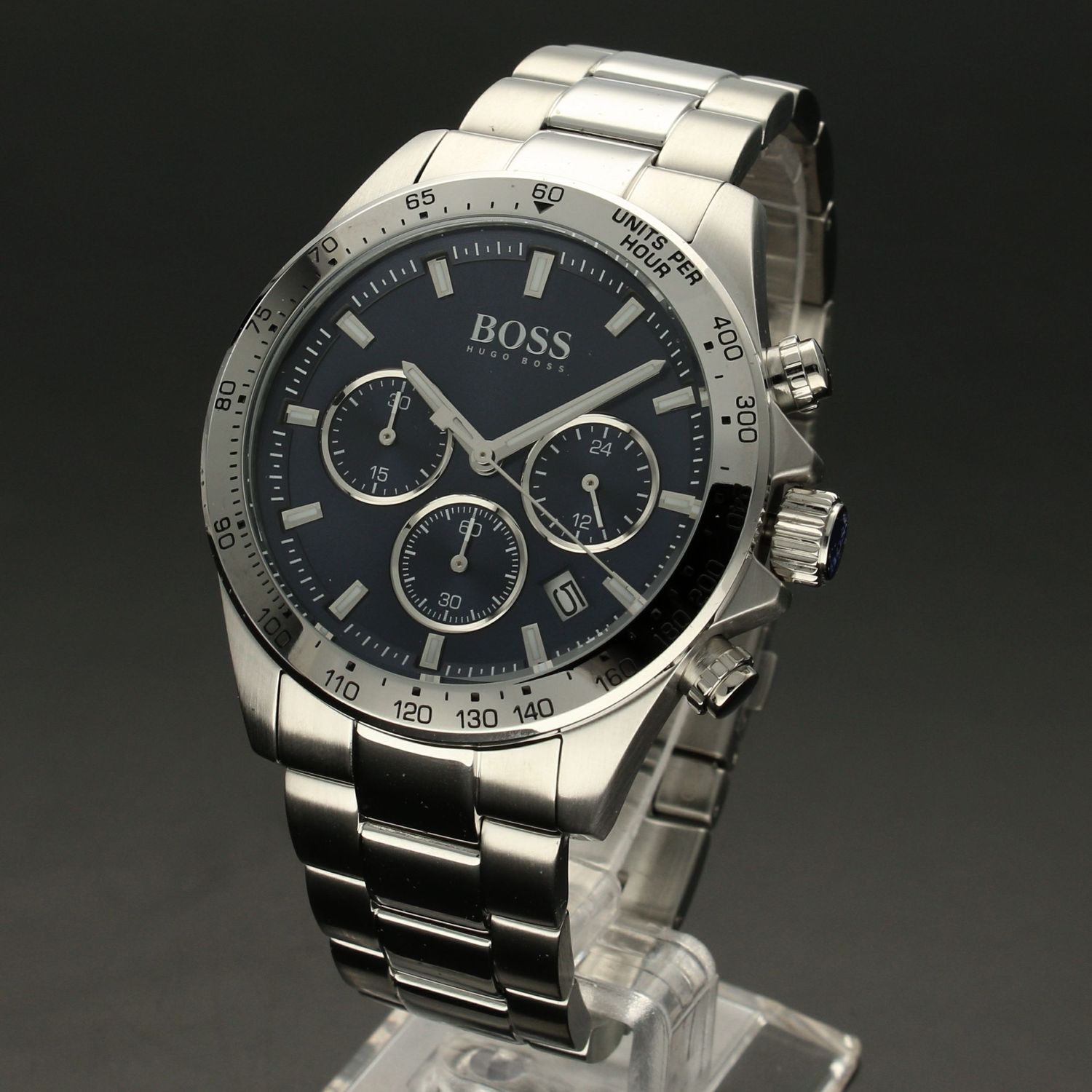 Zegarek męski Hugo Boss Hero 1513755 to najmodniejszy zegarek na stalowej, wytrzymałej bransolecie z japońskim mechanizmem. Zegarek dla prawdziwego faceta z niebieska tarczą i prostymi indeksami oraz logiem Hugo Boss..jpg