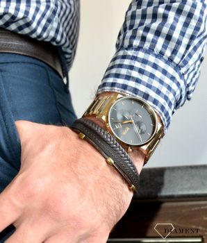 Zegarek męski Hugo Boss Integrity w odcieniu złota 1513781 to zegarek na stalowej, pozłacanej bransolecie z japońskim mechanizmem. Zegarek złoty z czarną tarczą i prostymi indeksami. Propozycja dedykowana miłośnikom  (4).JPG