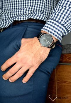 Zegarek męski Hugo Boss Distinction 1513794 'Klasyczny BOSS' to zegarek do garnituru na skórzanym, czarnym pasku, najmodniejszy zegarek na zawsze. Zegarek elegancki o modnym look'u. Propozycja dedykowana miłośnikom now (1).JPG