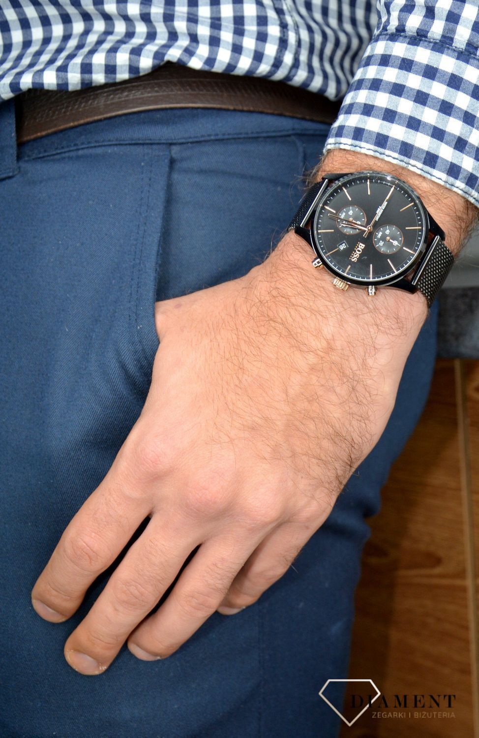 Zegarek męski Hugo Boss Associate 'Męski BOSS' 1513811 to zegarek do pracy na stalowej, wytrzymałej bransolecie, najmodniejszy zegarek na zawsze. Zegarek elegancki o modnym look'u..jpg