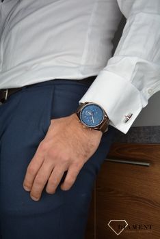 Zegarek męski Hugo Boss Champion Chrono 1513817 to najmodniejszy zegarek na brązowym, wytrzymałym pasku z kopertą o barwie różowego złota. Zegarek dla prawdziwego faceta z niebieska tarczą i prostymi indeksami (4).JPG