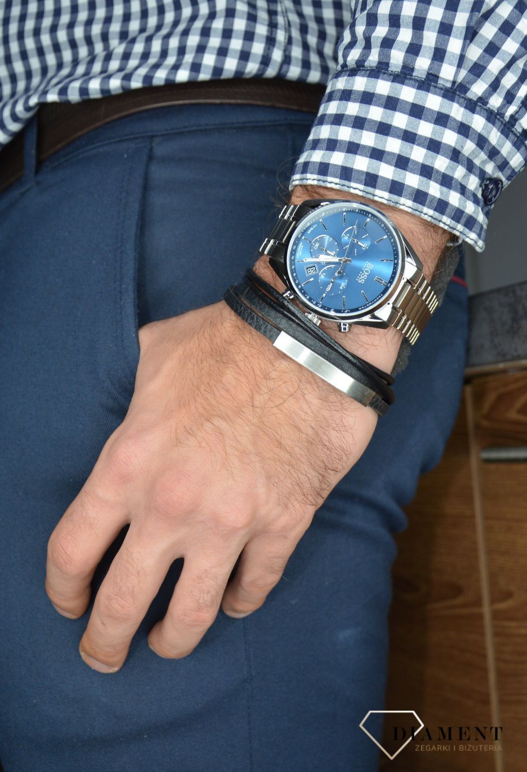 Zegarek męski Hugo Boss Champion 'Niebieski blask Boss' 1513818 to zegarek na stalowej, srebrnej bransolecie z japońskim mechanizmem. Zegarek Hugo Boss z niebieską tarczą i prostymi indeksami. Propozycja dedykowana mi.jpg