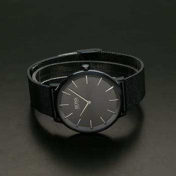 Zegarek męski Hugo Boss 1513827 'Ciemny granat' to zegarek do garnituru na stalowej, niebieskiej bransolecie typu mesh z japońskim mechanizmem (1).jpg